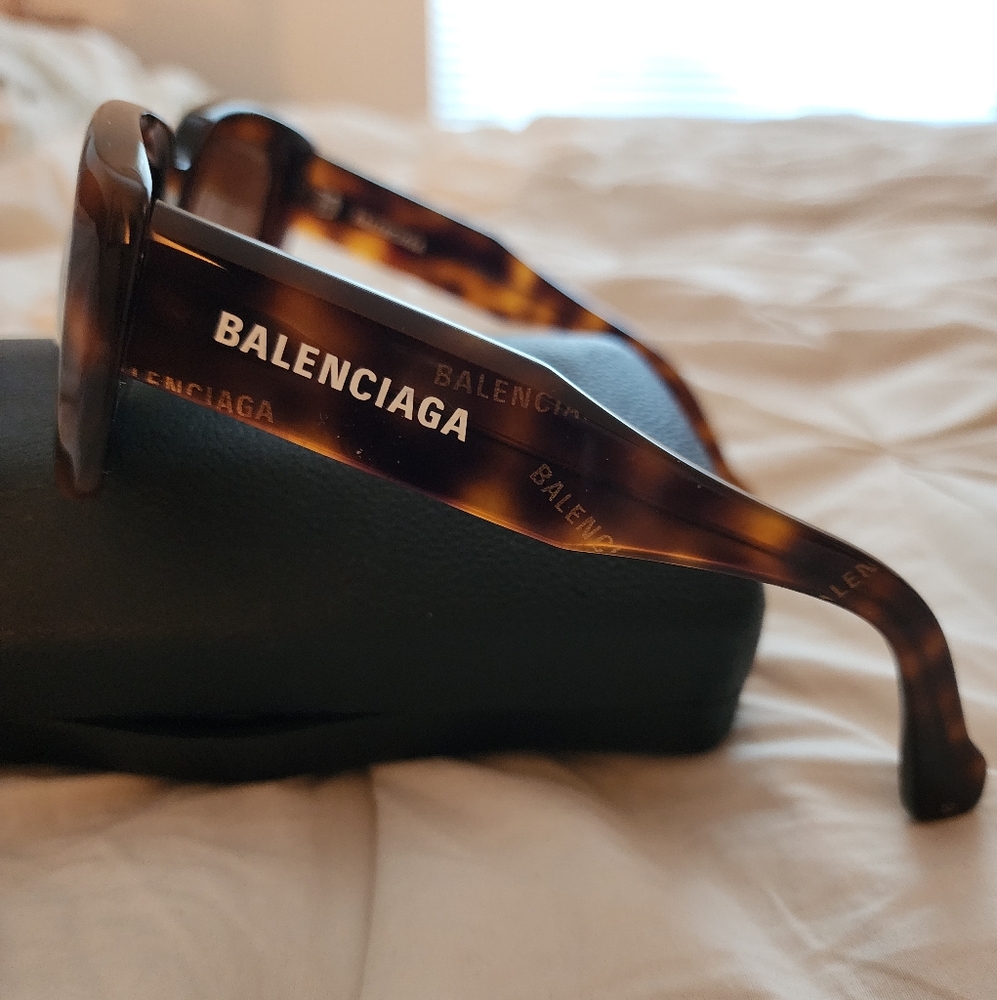 Balanciaga rectangular monogram tortoise frame sunglasses
